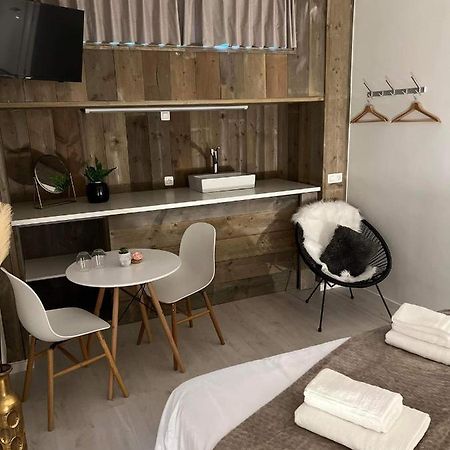 Ruime Luxe Kamer In Centrum Brugge Met Badkamer! エクステリア 写真
