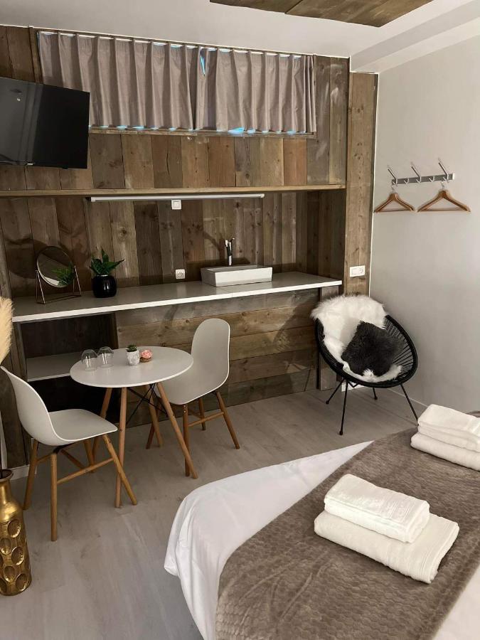 Ruime Luxe Kamer In Centrum Brugge Met Badkamer! エクステリア 写真