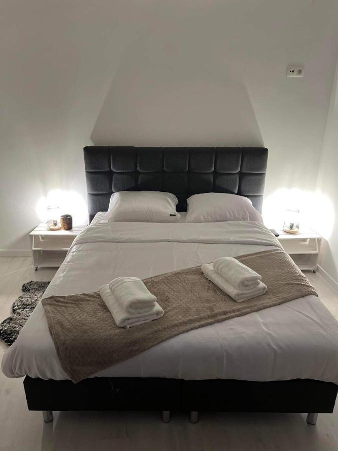 Ruime Luxe Kamer In Centrum Brugge Met Badkamer! エクステリア 写真