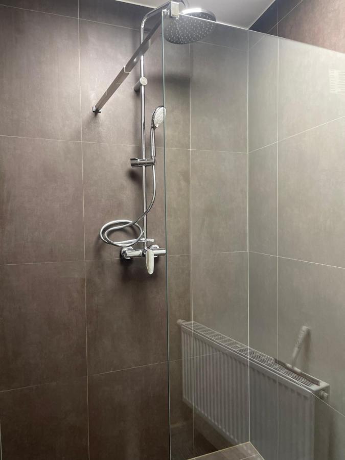 Ruime Luxe Kamer In Centrum Brugge Met Badkamer! エクステリア 写真